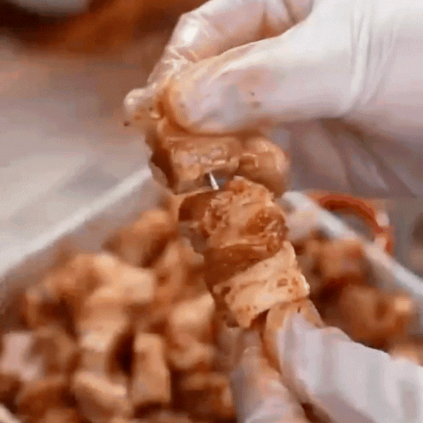 Parrilla Vertical de Acero Inoxidable – Practicidad y sabor irresistible en tu Freidora de Air